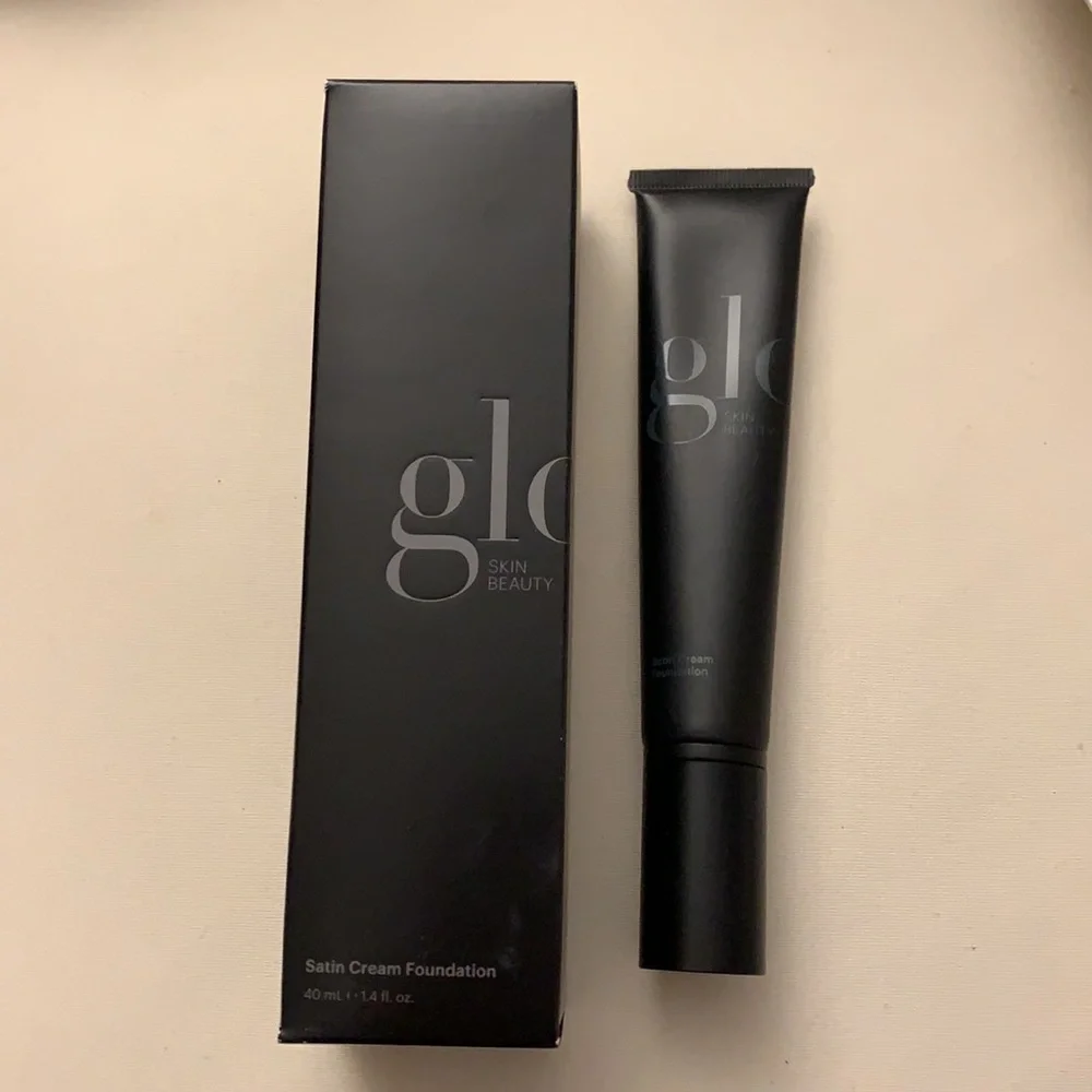 Glo skin beauty beige medium cream foundation